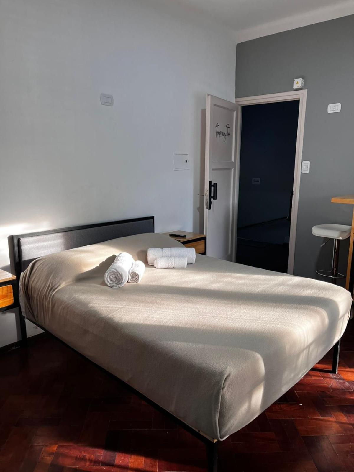 Sin Fin Hostel Mendoza Luaran gambar